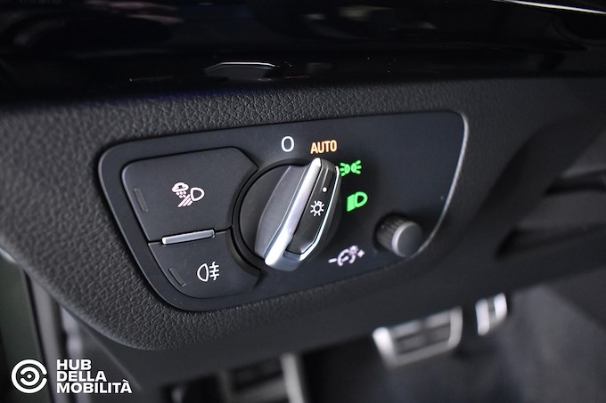 AUDI Q5 SPB 40 TDI quattro S tronic Identity Black S line